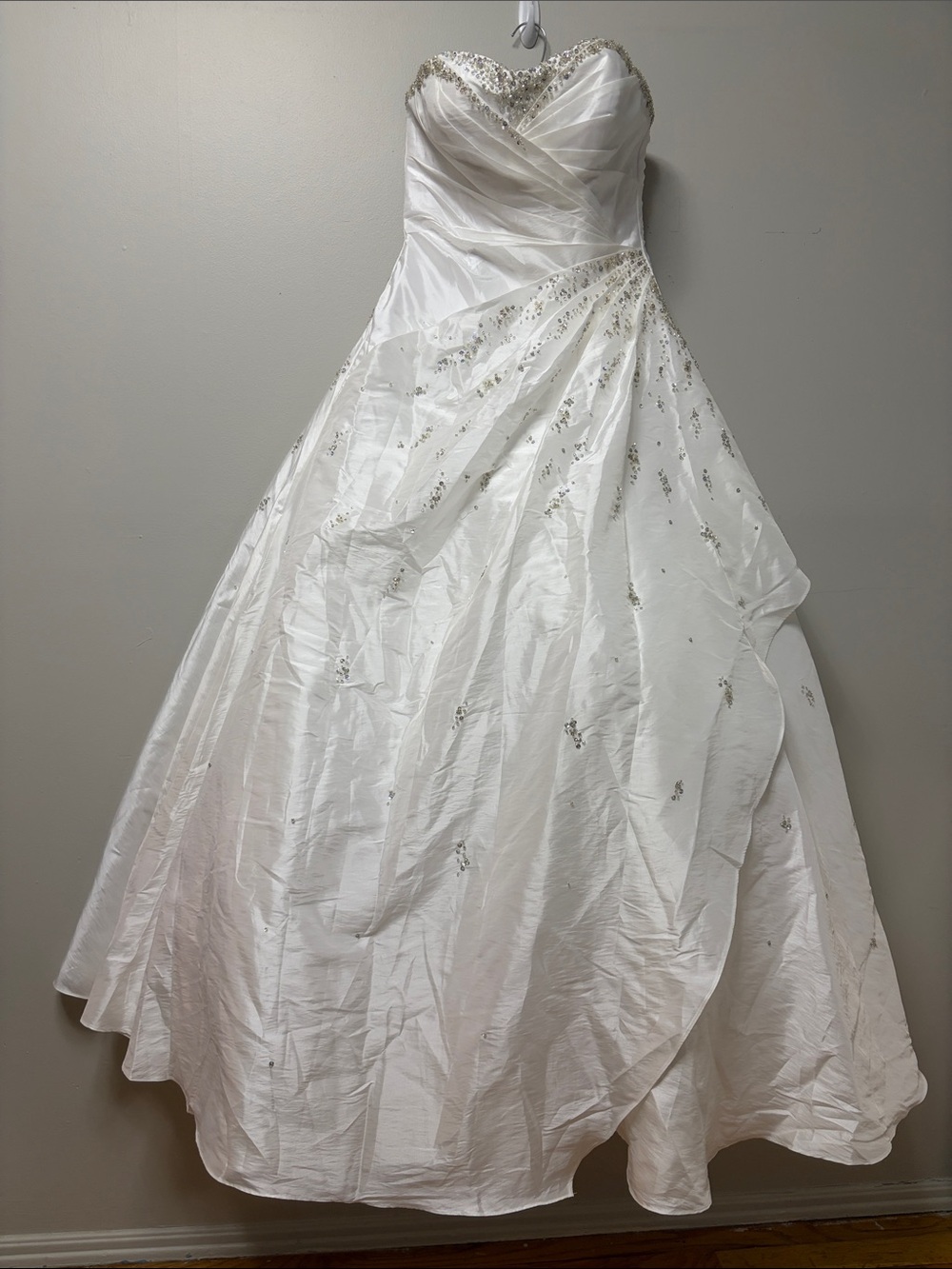 Mary's Bridal NWOT Beaded Strapless Wedding Dress Size 10 Style 2791